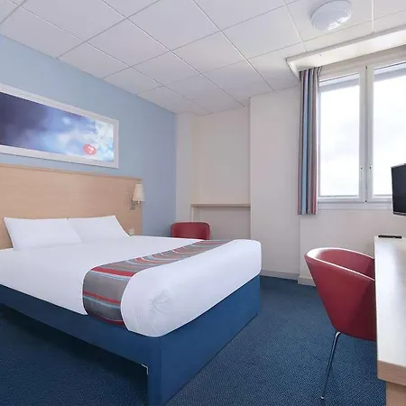 Travelodge 2*
