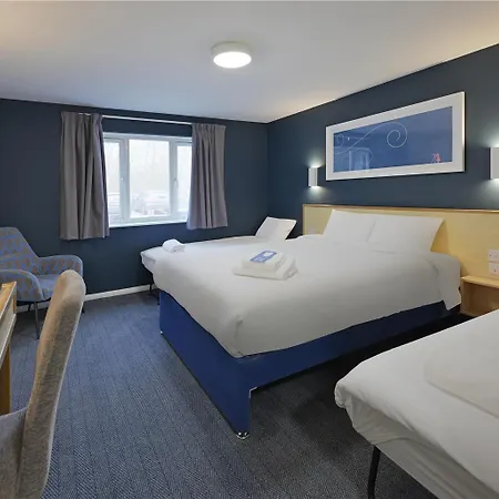 Travelodge Hotel 2*
