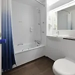 Travelodge 2* 彭里斯