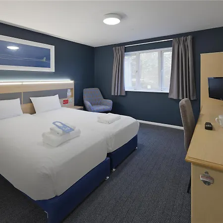 Travelodge מלון פנרית'